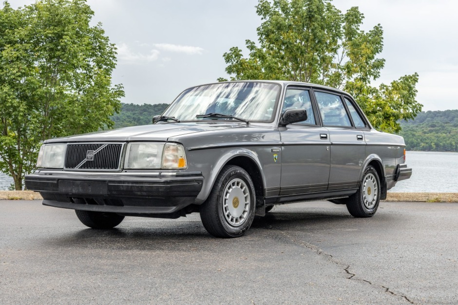 1991 Volvo 240 VIN YV1AA8849M1457021 | Hagerty Valuation Tools
